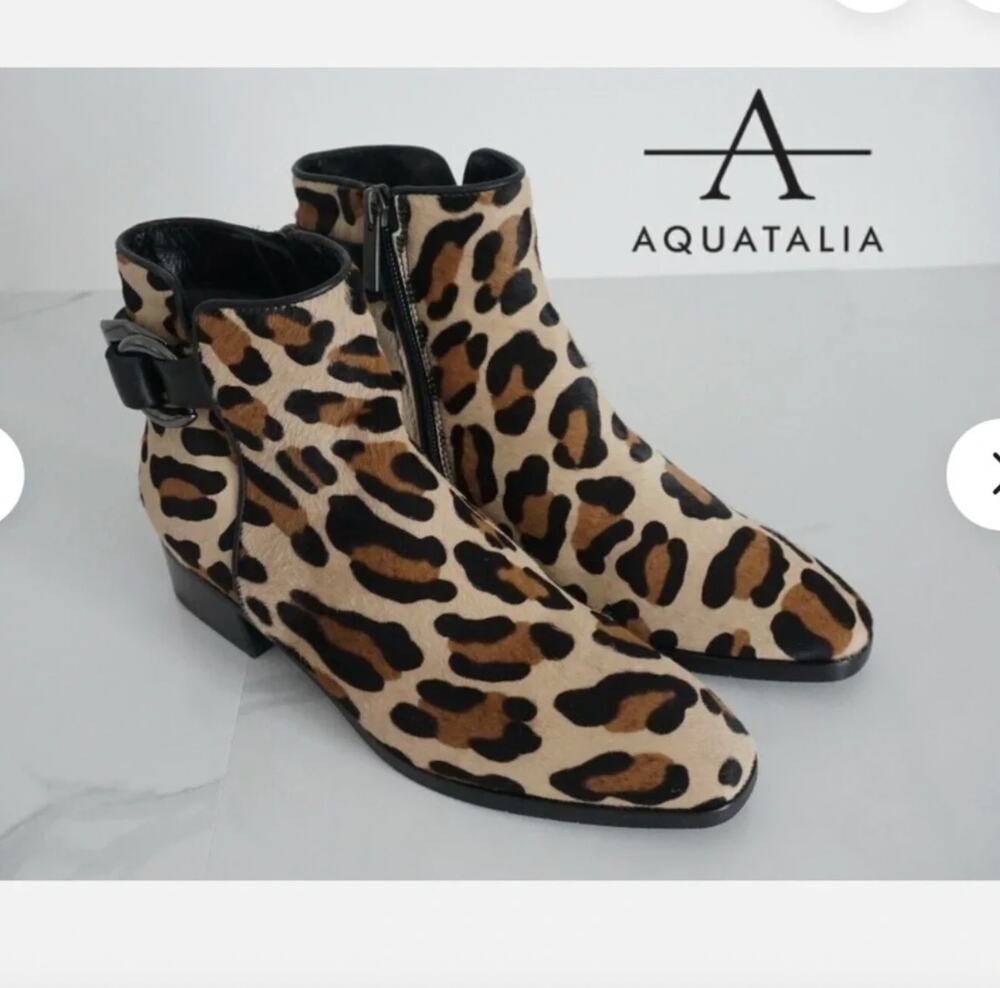 New Aquatalia Faria Leopard Calf Hair Weatherproof Ankle Booties Size 7.5 Italy